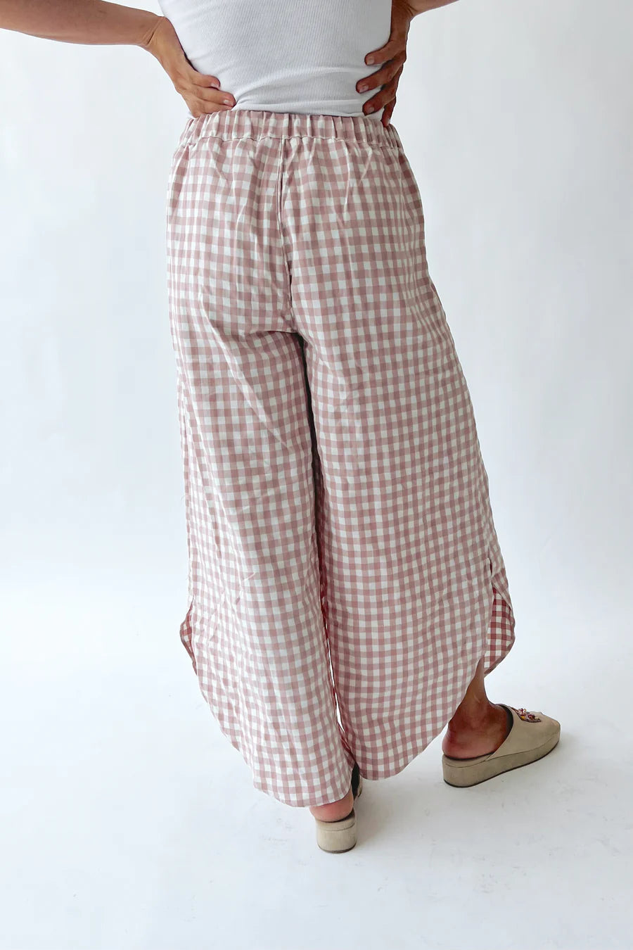The Blevin Tulip Checkered Pant in Pink Blush