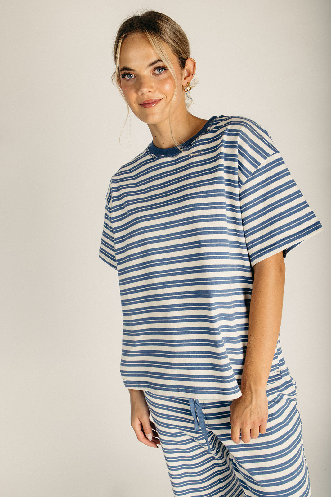 The Gallatin Striped Lounge Tee in Dusty Blue