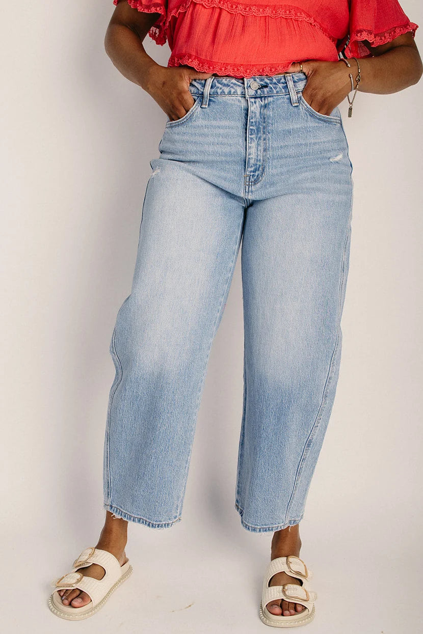 The Augustus Crop Barrel Jean in Light Wash