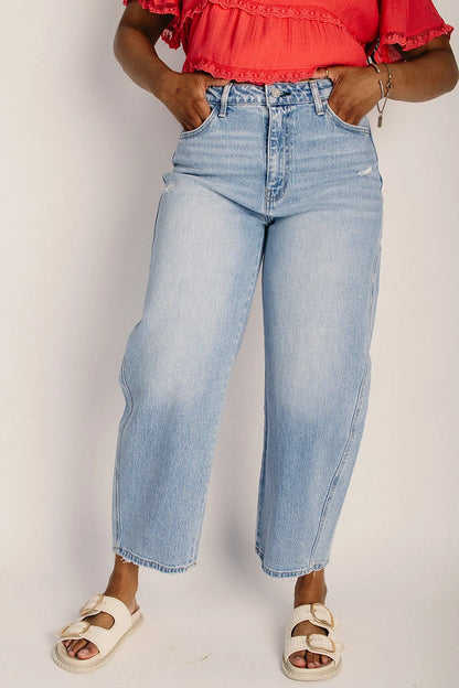 The Augustus Crop Barrel Jean in Light Wash